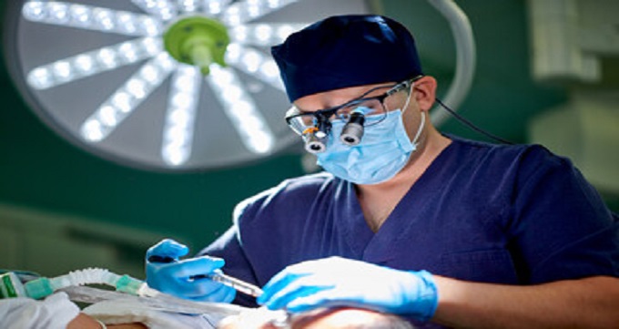ویژگی بهترین جراح بینی ترمیمی بینی در سعادت آباد